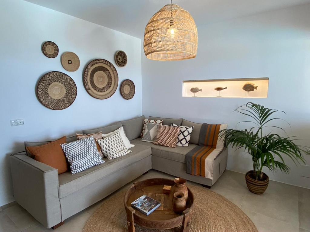 Villa Ypsilon Naxos - Luxury Holiday House With Amazing Sea View & Private Pool Agia Anna  Dış mekan fotoğraf